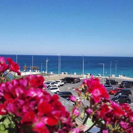 Gallery Art - Sea View Monopoli Exterior foto